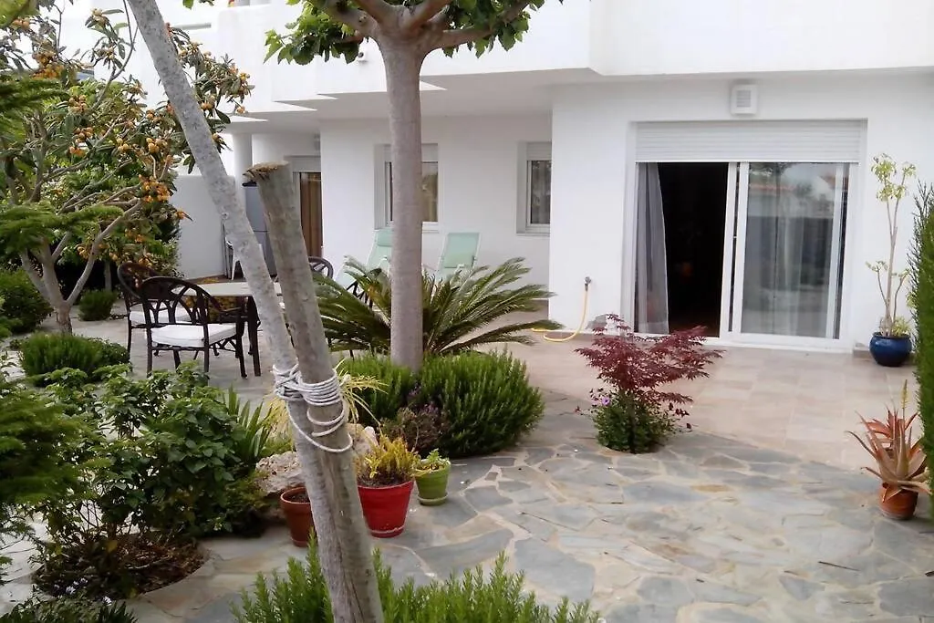 Bonito Apartamento De 3 Hab. Con Jardin Roses 0*,  Hiszpania